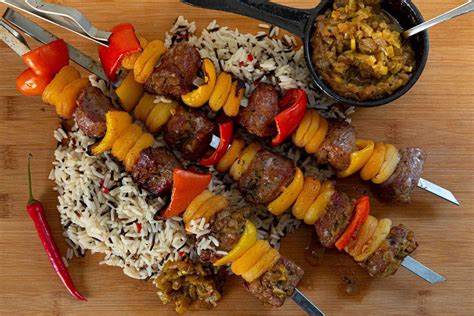 Sosaties! Een Zuid-Afrikaanse Grillade Speciaaliteit Met Heerlijke Kruiden Marinades